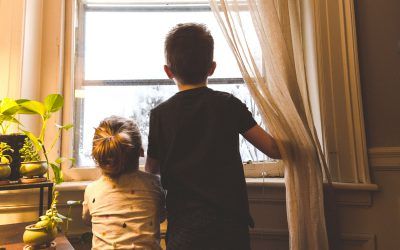 La seguridad y protección de los niños en las ventanas