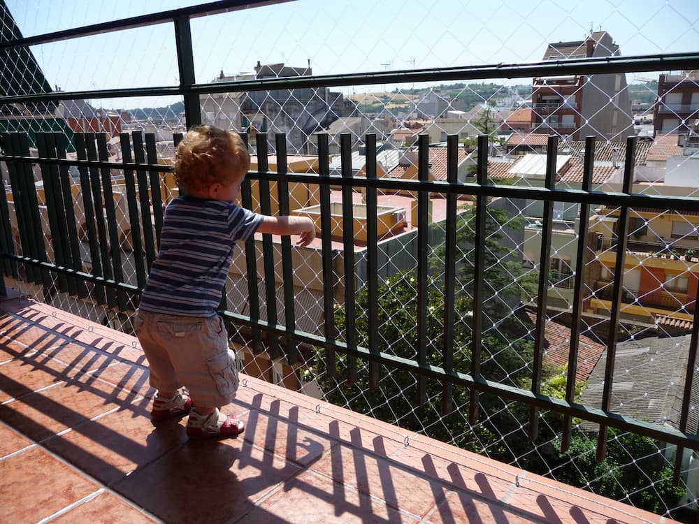 Proteccion-para-niños-con-red-barcelona Instlamos redes de proteccion para niños en barcelona
